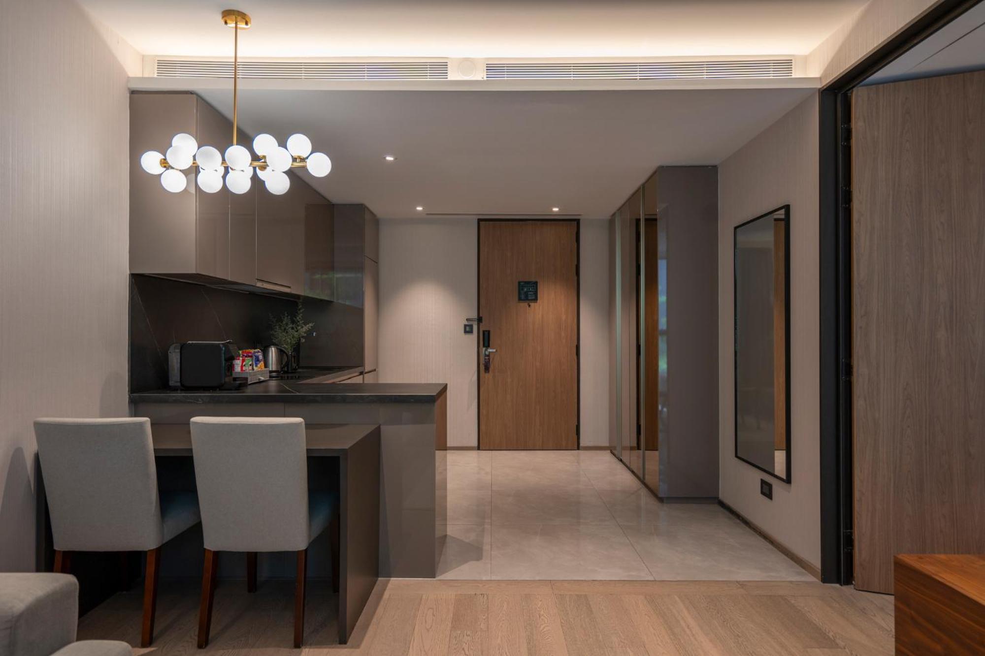 Walton Suites Sukhumvit 방콕 객실 사진